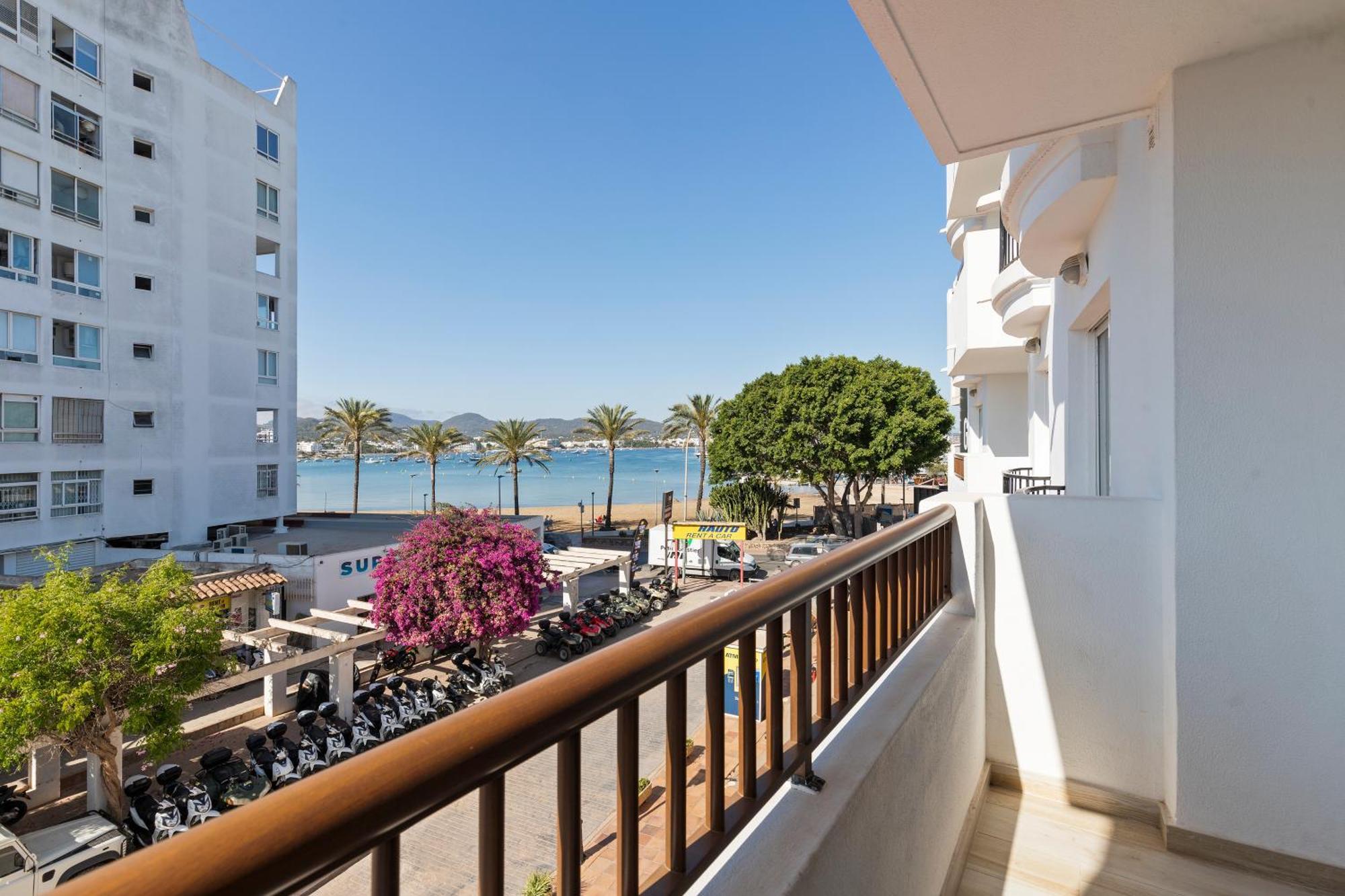 Sunside Central Park Apartamentos - Only Adults San Antonio Abad Exterior foto